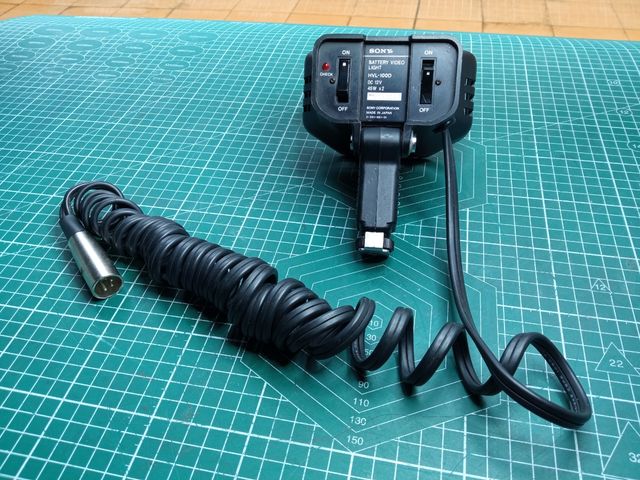 Foco Sony HVL-100D, precio a convenir 