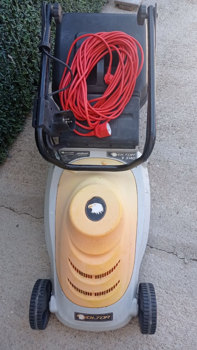 falciatrice elettrica per prato