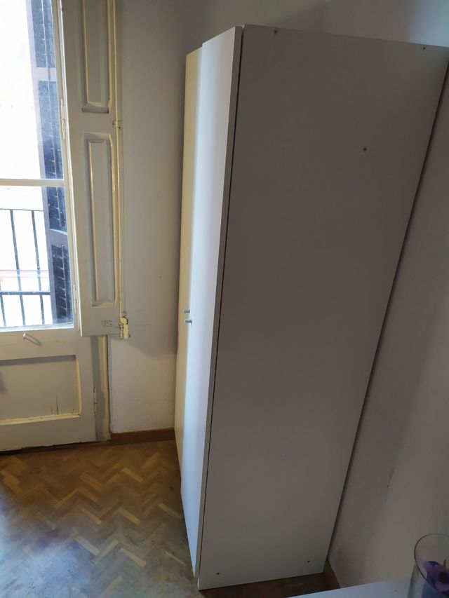 Armario blanco de segunda mano por 30 € en Barcelona en WALLAPOP
