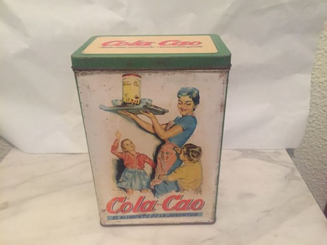 Antigua caja de Cola Cao