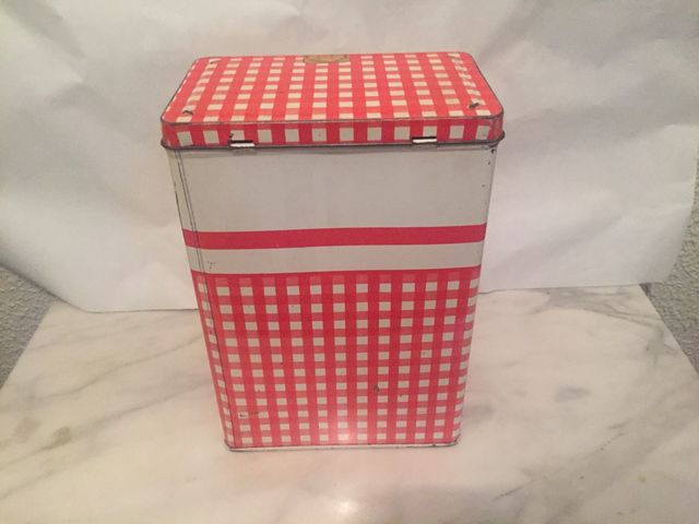 Antigua caja de Cola Cao