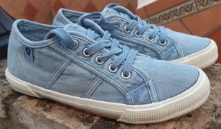 ALVARO MORENO zapatillas Talla 38 de segunda mano por 10 EUR en Gelves en  WALLAPOP