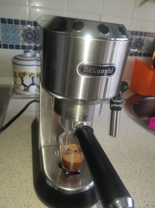 DELONGHI DEDICA de segunda mano por 160 EUR en Villajoyosa en WALLAPOP