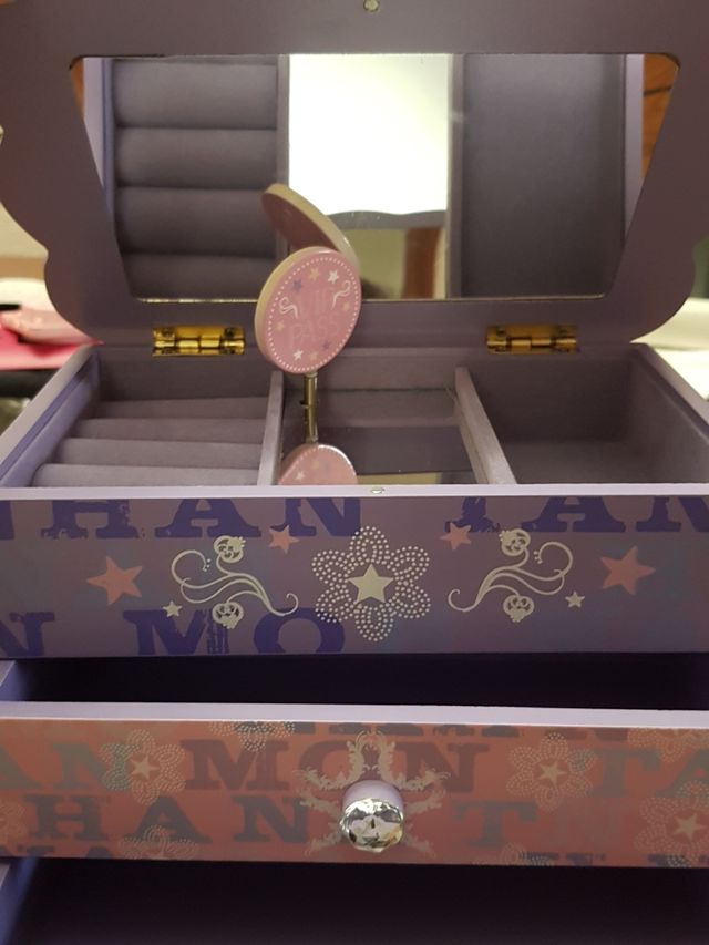 joyero de madera color lila