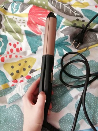 Plancha y rizador de pelo Primark de segunda mano por 5 EUR en Granada en  WALLAPOP