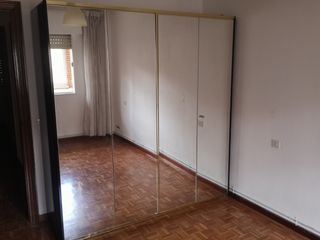 Armario con espejos de segunda mano por 100 € en Madrid en WALLAPOP