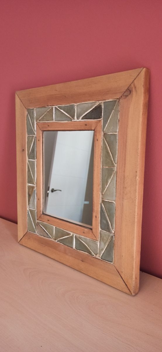 Espejo de madera y cerámica