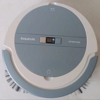 BATERIA NUEVA DEL TAURUS STRIKER ROBOT ASPIRADOR de segunda mano por 20 EUR  en Torrevieja en WALLAPOP