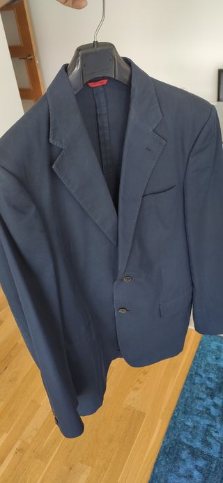 Americana Hombre Carolina Herrera T.41 de segunda mano por 45 EUR en A  Coruña en WALLAPOP