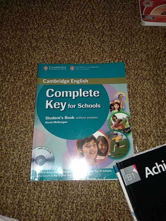 Libro inglés Cambridge Complete Key Student's book