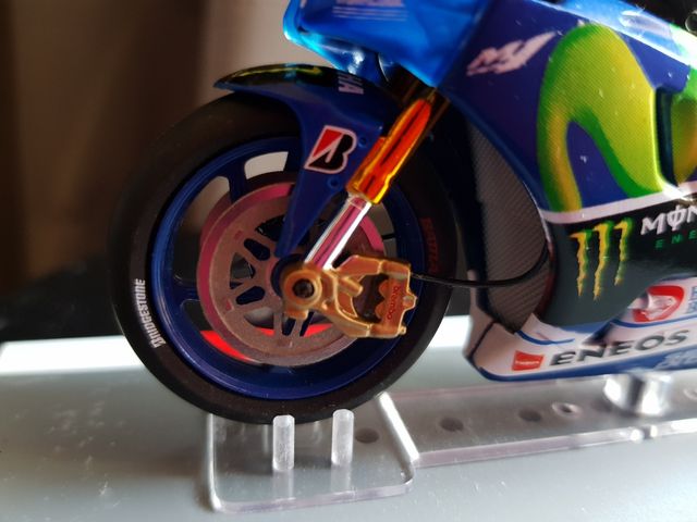 Miniatura moto Yamaha YZR-M1 Rossi