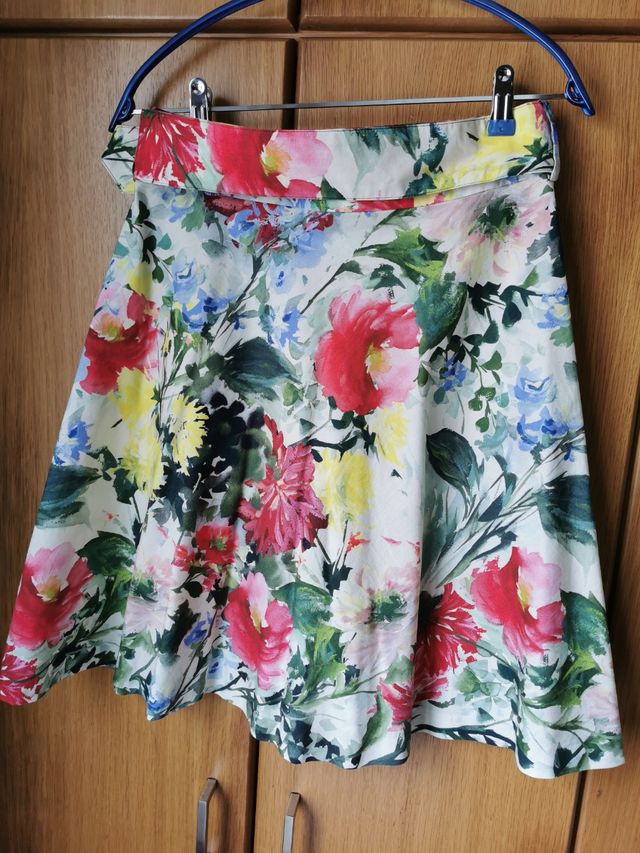 Falda de Zara talla M.