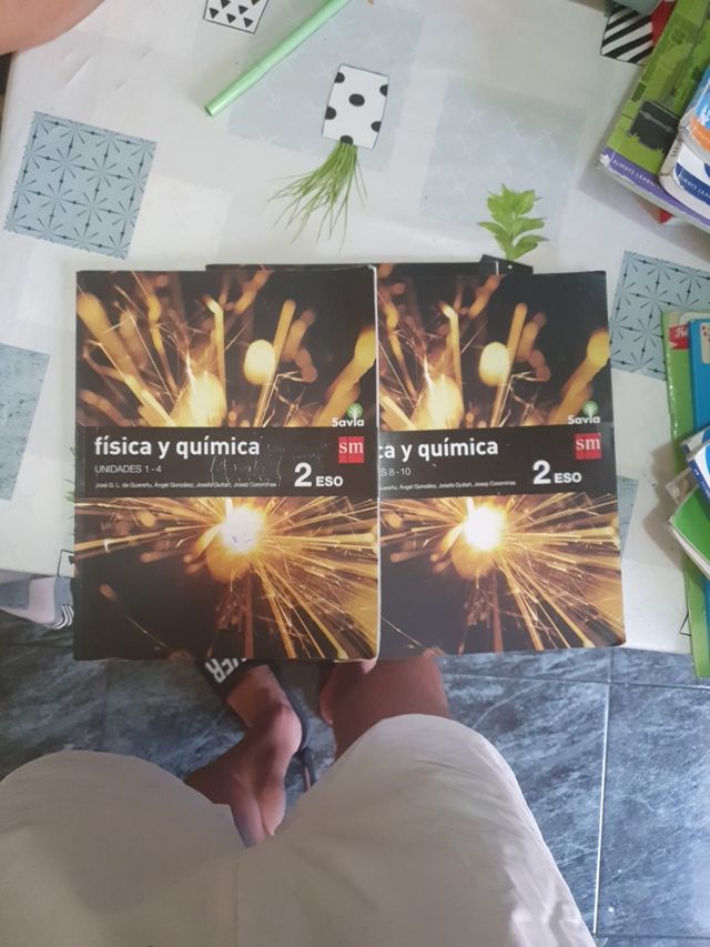 Libri di fisica e chimica 2° eso