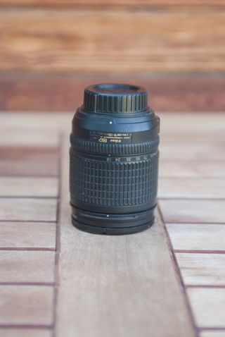 ObjectiuNikonAF-S18-135mmf/3.5-5.6GIF-E