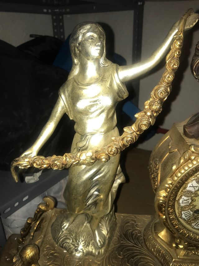 Reloj de bronce con base de Marmol