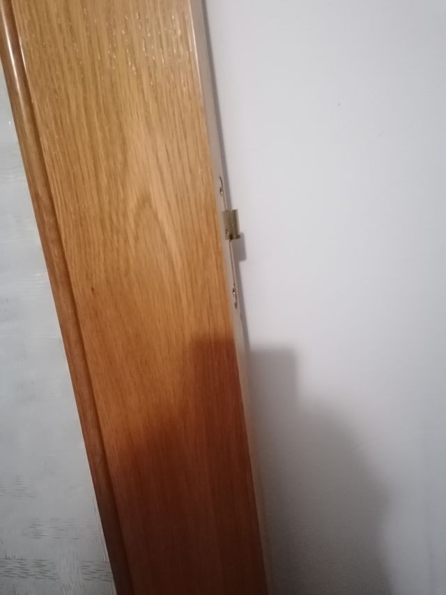 Se vende puerta cristal de roble.