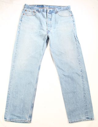 Pantalón LEVIS 501 Hombre W40 L32 de segunda mano por 29 EUR en O Barco de  Valdeorras en WALLAPOP