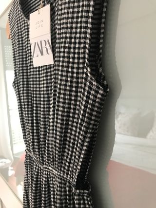 Mono cuadros vichy Zara 13\\/14 de segunda mano por 12 EUR en Soto de La  Marina en WALLAPOP