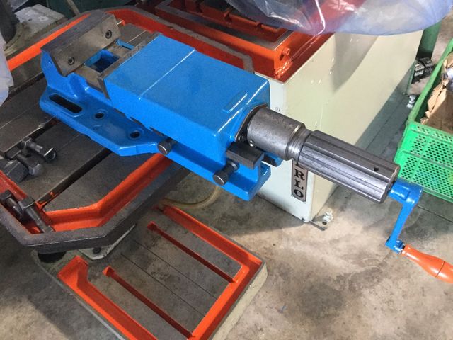 Mordaza hidraulica Arnold