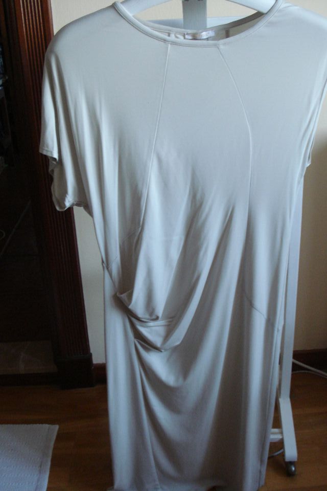 Vestido de de licra manga asimétrica/veraniego