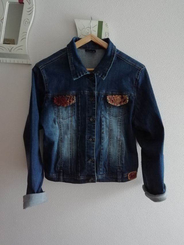 Cazadora vaquera - comercio local