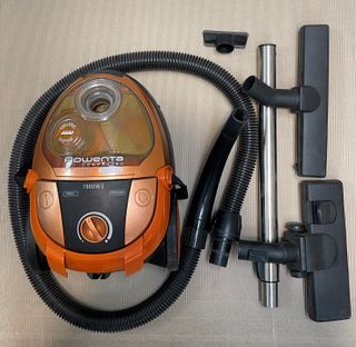 Aspirador 1900W, ROWENTA Compacteo Cyclonic de segunda mano por 55 EUR en  Martorell en WALLAPOP
