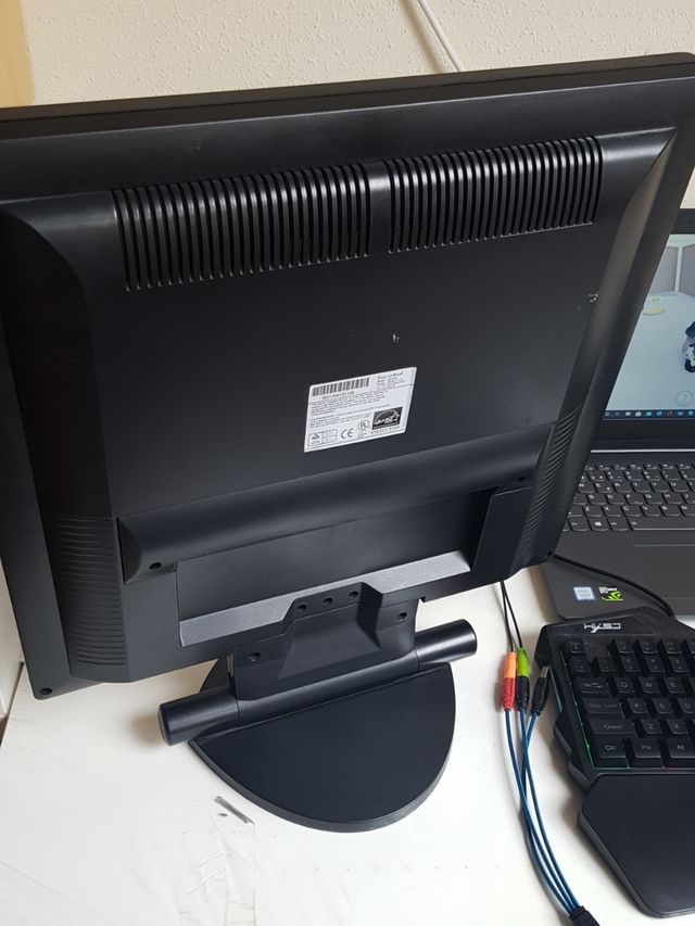 monitor tft 17 pulgadas 17" a 12v y 220v