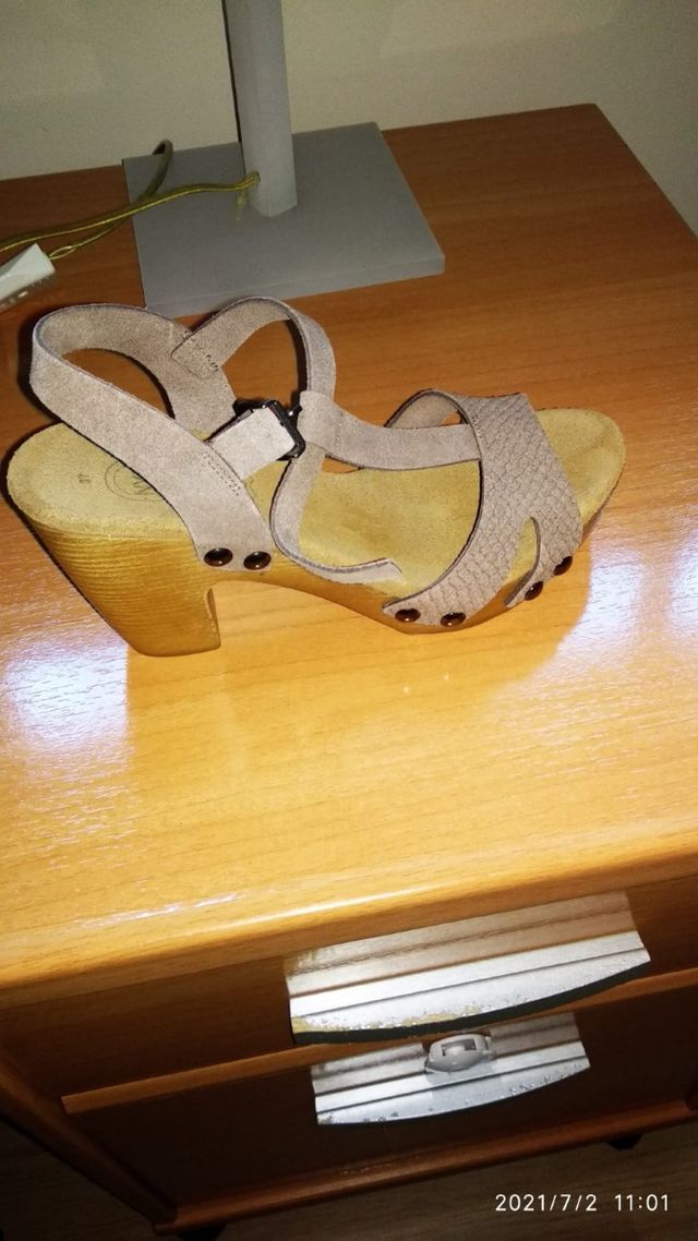 Sandalias tacón, talla 37. a estrenar.