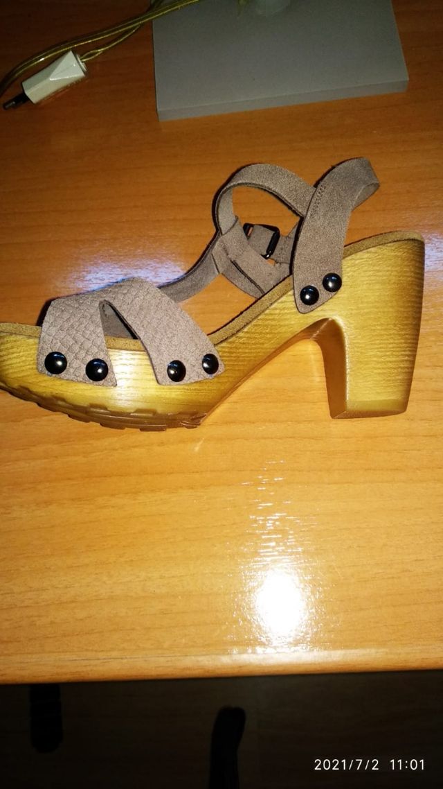 Sandalias tacón, talla 37. a estrenar.