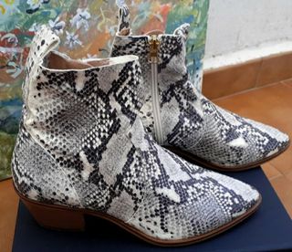 Botines animal print de primichi de segunda mano por 52 EUR en Marbella en  WALLAPOP