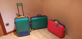 Maleta, juego maletas benetton, nuevas a estrenar de segunda mano por 180  EUR en Palamós en WALLAPOP
