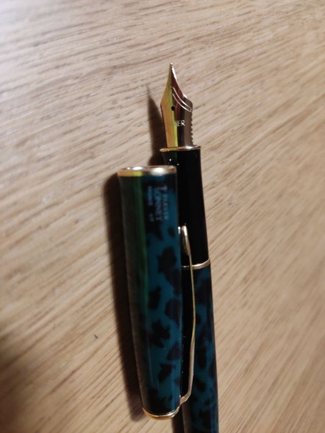 FEATHER PARKER SONNET FRANCE