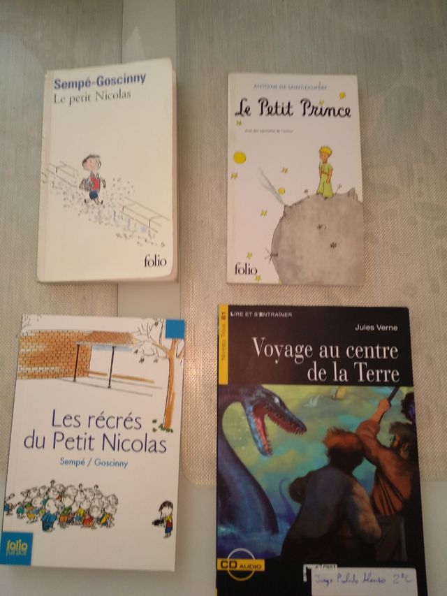Libros de lectura francës.