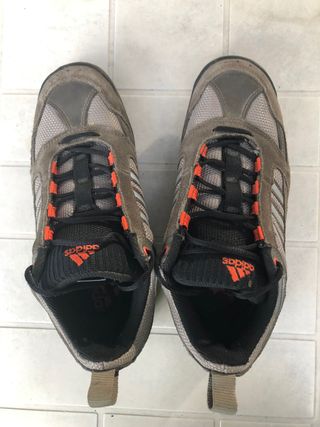 Zapatillas Adidas ciclismo MTB de segunda mano por 12 EUR en Madrid en  WALLAPOP