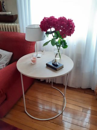 Mesa auxiliar para sofá de segunda mano en WALLAPOP