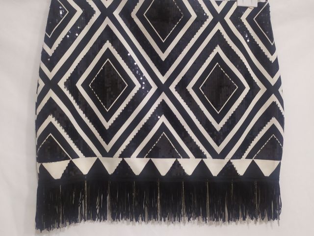 Falda de lentejuelas blanco y negro