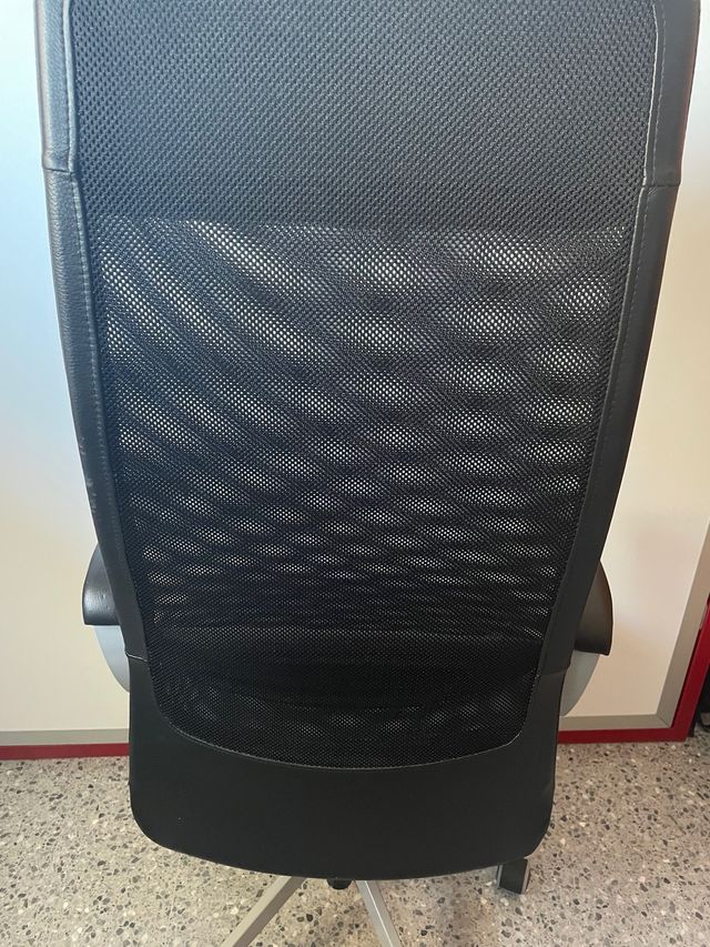 Silla Markus ikea de segunda mano por 70 € en Sedaví en WALLAPOP