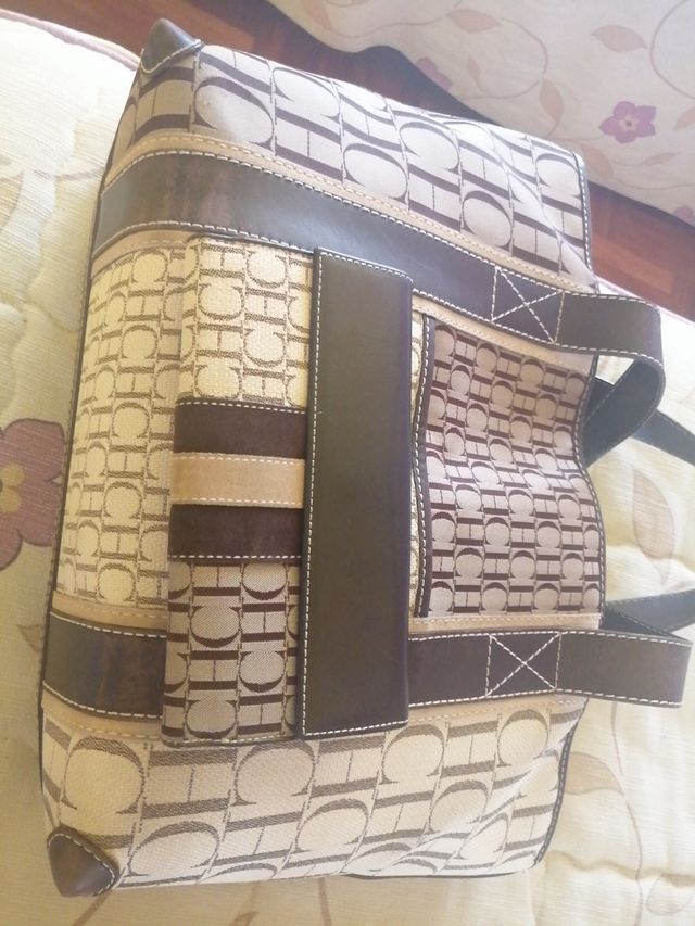 bolso y cartera CH