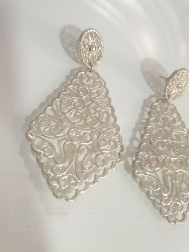 pendientes plateados