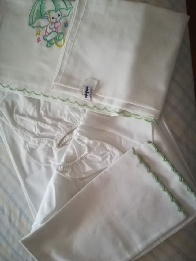 Juego de sábanas para cuna de  120 x 60