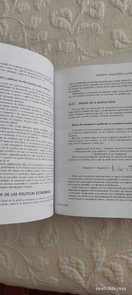 Manual economía política