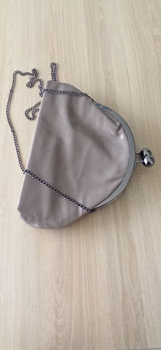 Bolso mano
