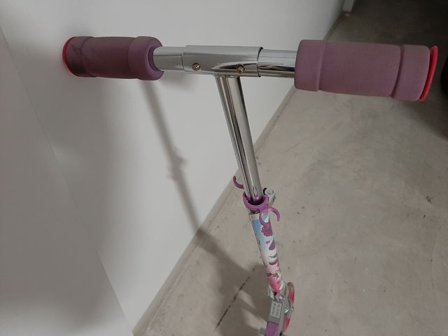 Patinete infantil luminoso plegable