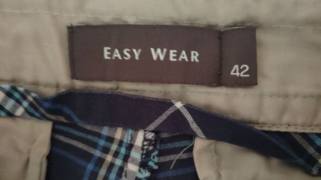 pantaloncini facili da indossare taglia 42