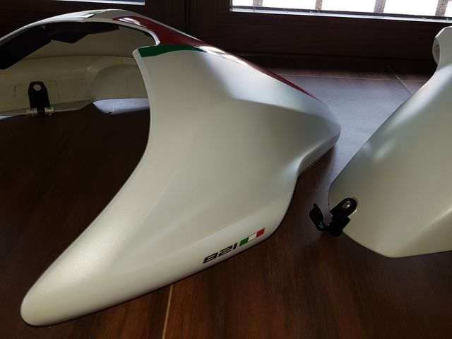 Tapa colin monoplaza Ducati Monster 821