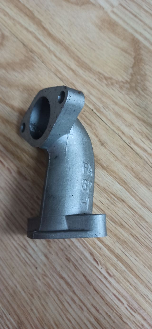 Tobera admision pitbike