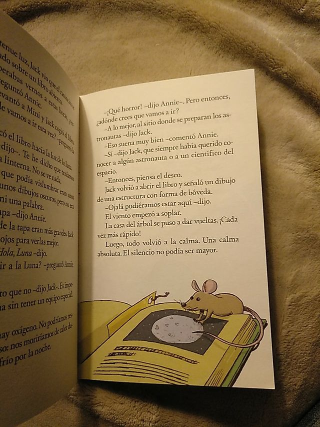 Media noche en la luna -Mary Pope Osborne