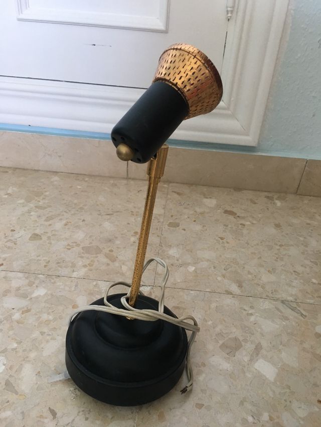 Lámpara negra y bronce