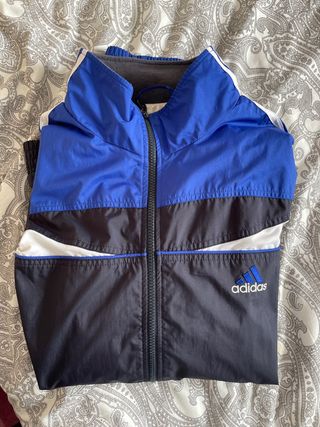 Chaqueta Adidas Vintage Cortavientos de segunda mano por 22 EUR en A Coruña  en WALLAPOP