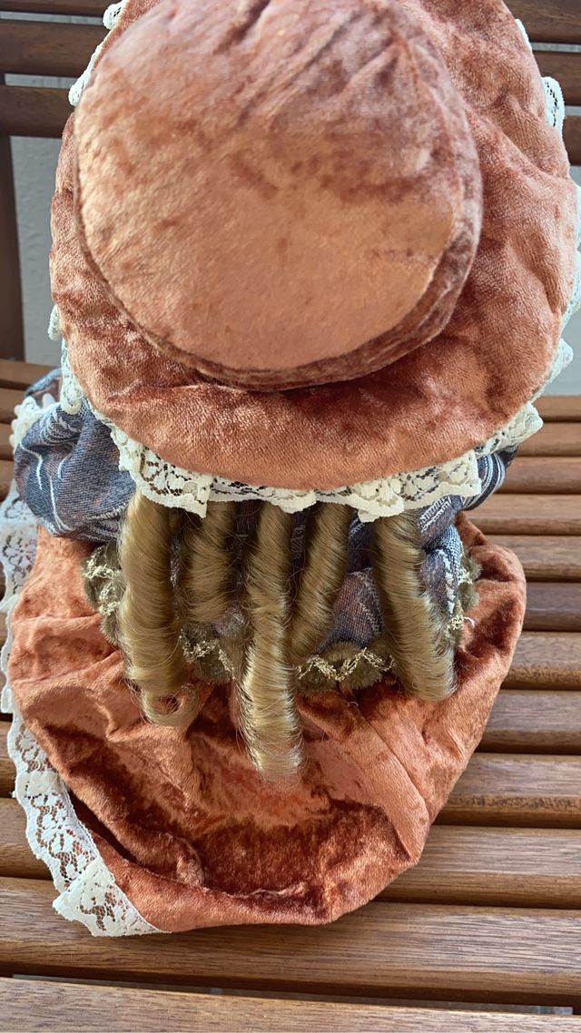 Muñeca porcelana